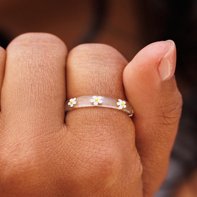 Daisy Resin Ring