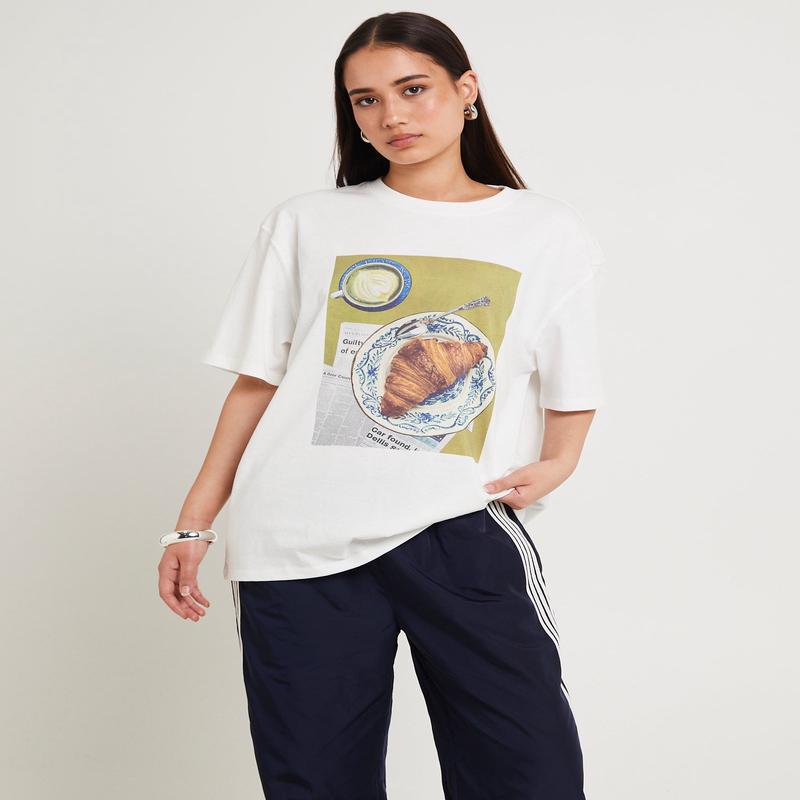 Cafe Culture Boyfriend T-Shirt